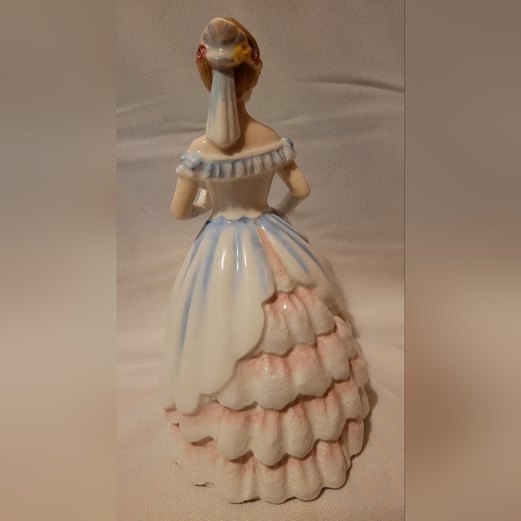 Royal Doulton Claire HN3646 - Picture 3 of 4